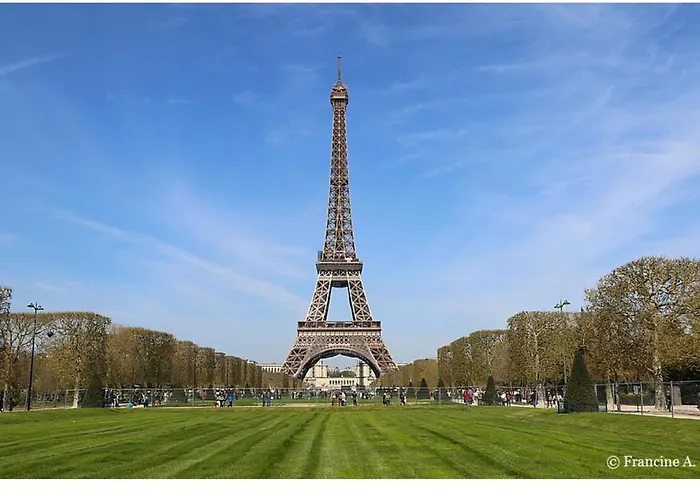 Proche De Tour Eiffel Apartamento