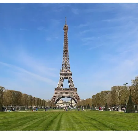 Proche De Tour Eiffel Апартаменты